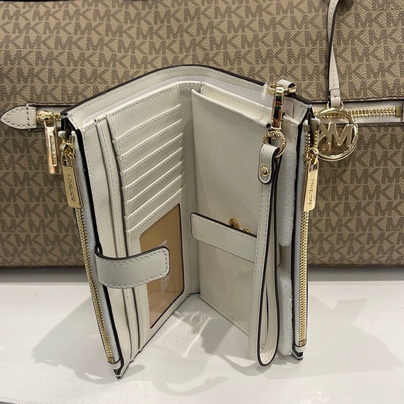 MICHAEL KORS LARGE DOUBLE ZIP WRISTLET WALLET PHONE CASE CLUTCH 
Optic White - Picture 15 of 16